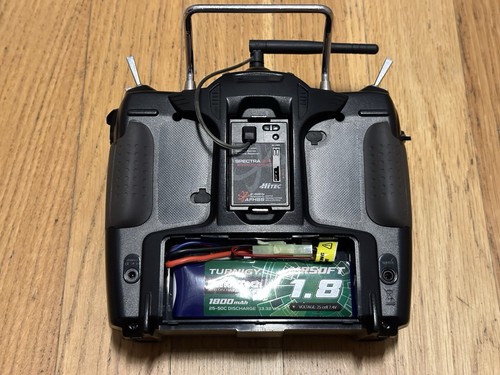 Hitec Aurora 9 transmisor con LiPo nuevo - Imagen 10 de 10