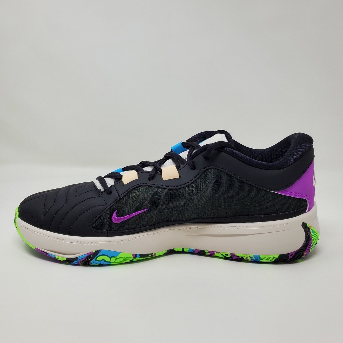 Nike Zoom Freak 5 DX4985-002 Men's Size 10.5 Sneakers Black
