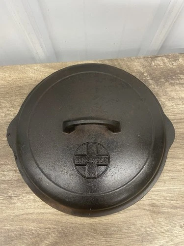 Griswold Cast Iron #8 Self-Basting Skillet Lid Only with Block Logo