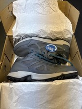 Columbia Women  s Vitesse Fasttrack Waterproof Sneakers Size 9