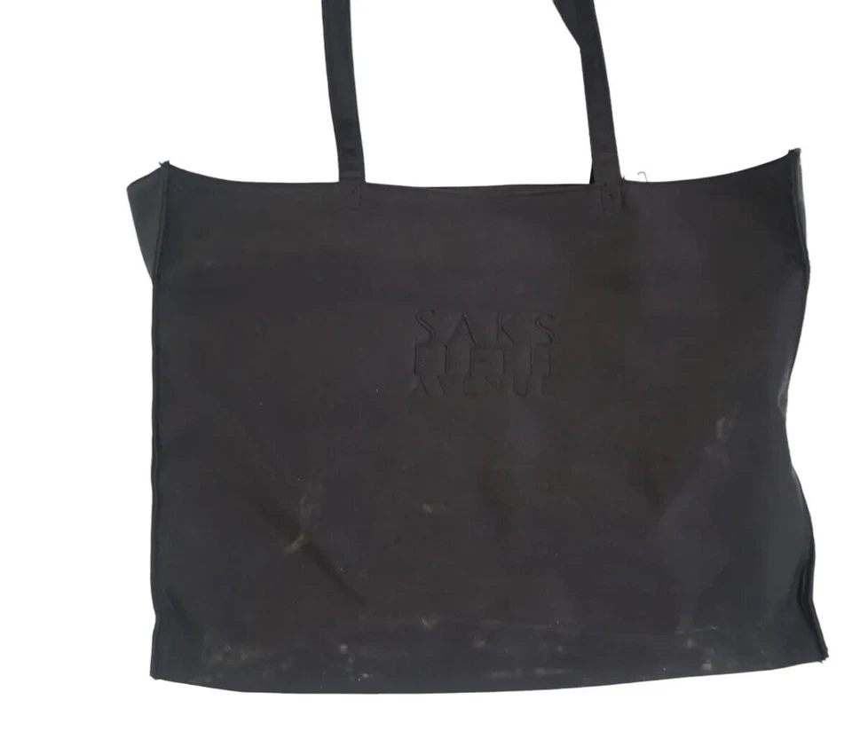 Bolso de Mano Saks Five Avenue Nylon Negro Usado Foto 3 de 4