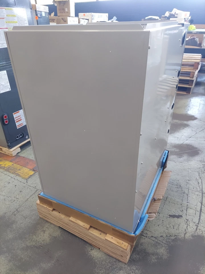 Horno de gas multiposicional Bosch 100K BTU 96% AFUE, BGH96M100C5B, S&D Foto 3 de 4