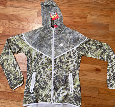 NIKE Shield Full-Zip Womens Reflective Running Jacket Hood Size (XS) 2(S) 