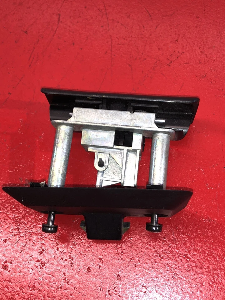 BMW 5 Series E39 525i 528i 530i 540i M5 1997-03 Guantera Cierre Manija O2 Foto 4 de 4