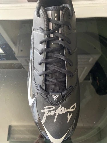 Brett Favre Signed/Auto Cleat Favre COA/Hologram