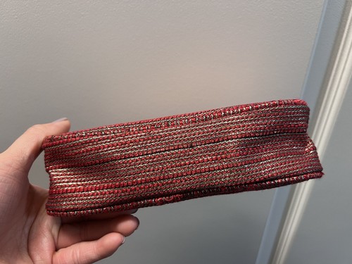 CHANEL Beaute Holiday Cosmetic Makeup Pouch Red And Gold - Picture 4 of 4