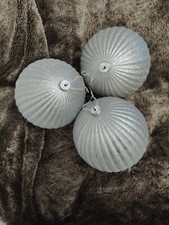 3 Giant Glitter 18cm Bauble Ball Christmas Tree, Decorations. Silver.