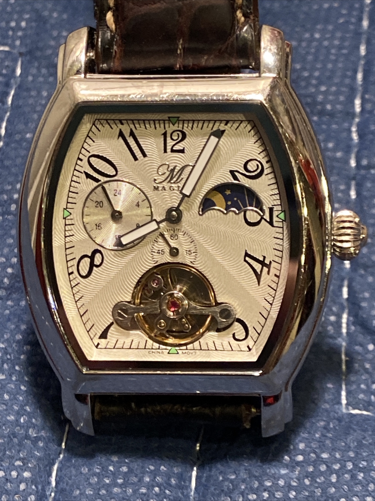 magico automatic watch