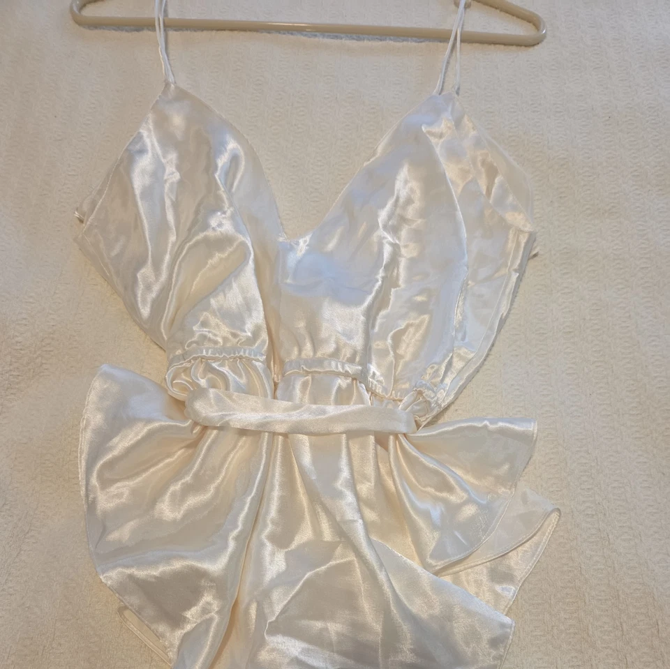 VTG Victoria's Secret Gold White Label Satin Ivory Teddy Lingerie Sexy Y2K - Image 3 of 4