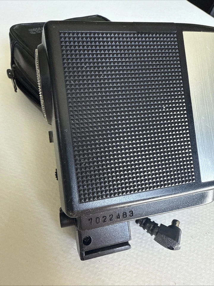Vintage Vivitar Auto 252 Vintage Camera Flash Unit Case SB-1 AC Cord - Image 2 of 4