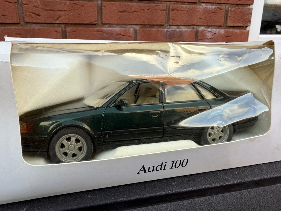 Schabak No 1420 Audi 100 дюймов оригинальная коробка - дилерский выпуск 1:24 - Изображение 2 из 4