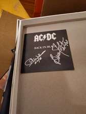 Ac/dc Signed Back In Black Cd Cover Brian Johnson Cliff Williams 