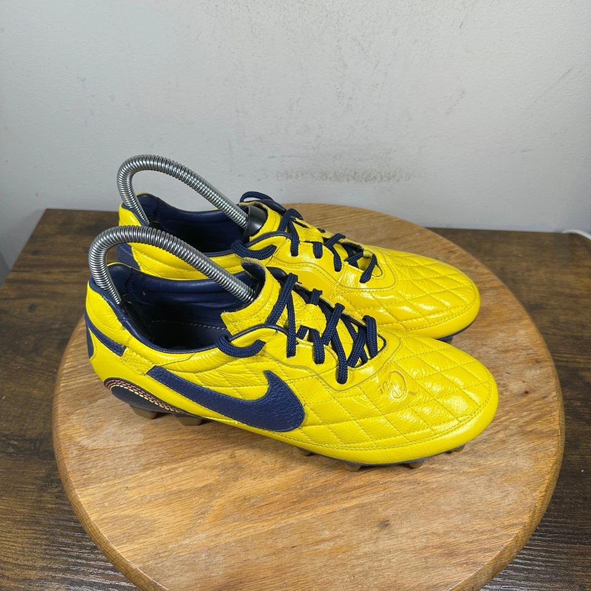 Las mejores ofertas en Botines de fútbol amarillo Nike 7 EE. UU