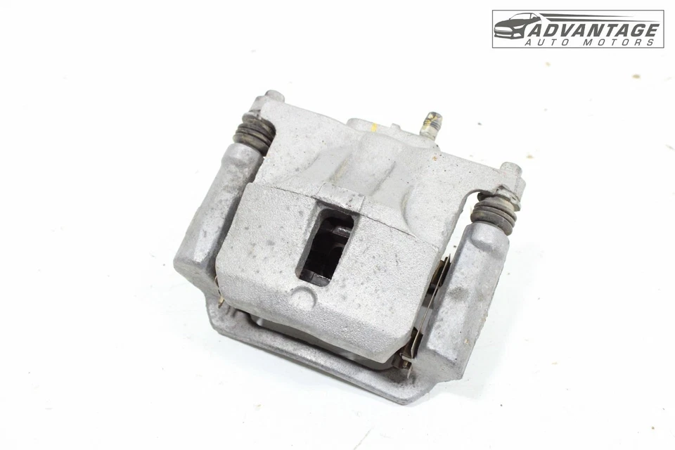 2015-2020 CHEVROLET COLORADO RWD REAR RIGHT SIDE DISC BRAKE CALIPER 23387175 OEM - Image 2 of 4