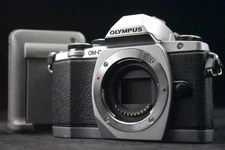 [US DUTY PAID] Olympus OM-D E-M10 16.1MP Digital SLR Camera Silver Japan 8608