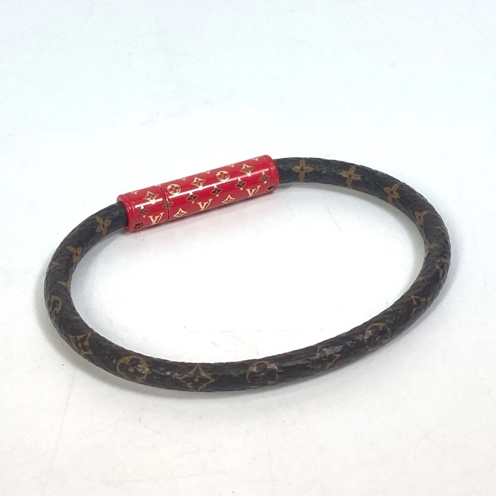 LOUIS VUITTON LV Confidential Bracelet Brown Monogram. Size 19