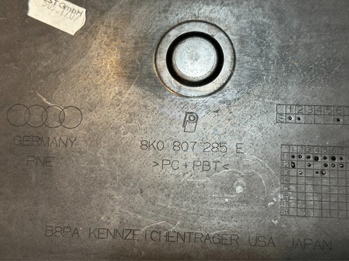 **AUDI ORIGINAL**Soporte de matrícula delantero para Audi 8K0807285E 2013-2016 - Imagen 2 de 2