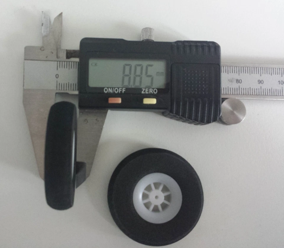 Leichte Slowfly Räder ø39mm, Leichtschaumräder, schwarze Moosgummireifen ø1, GWS - Bild 3 von 4