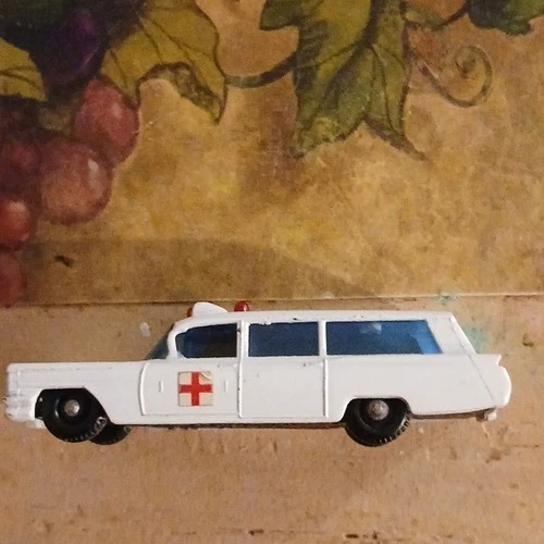 Matchbox Lesney Series No. 54 Diecast White Cadillac Ambulance S&S Vehicle Toy