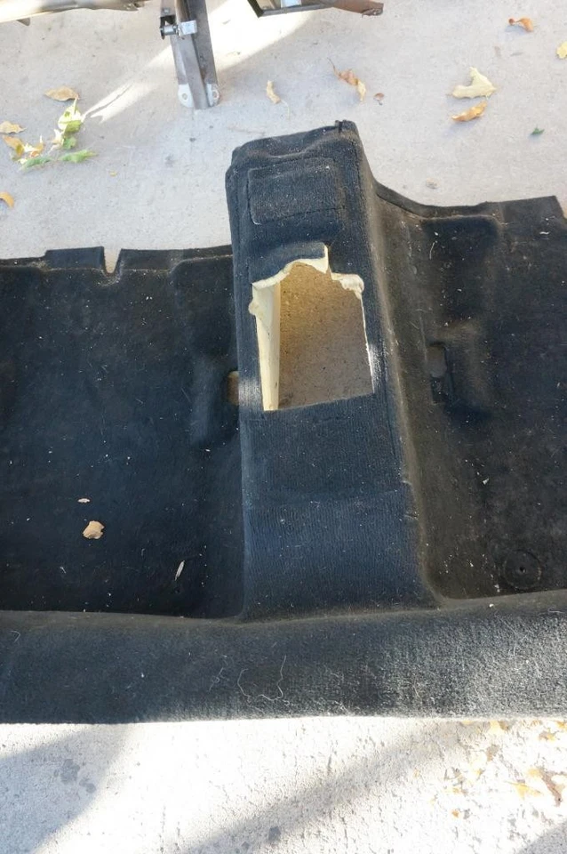 Alfombra de piso trasero negra OEM BMW E46 cupé mitad 01-05 325ci 330ci Foto 3 de 4