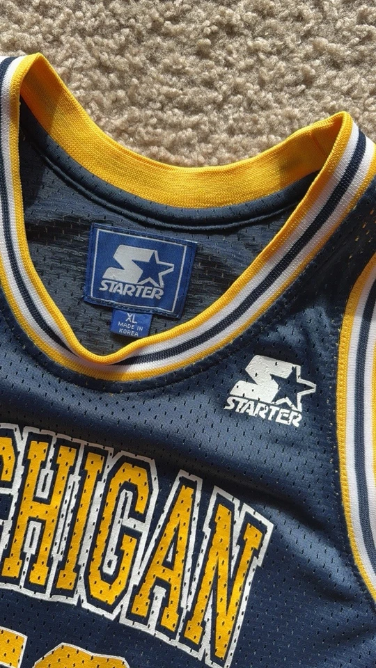 Camiseta deportiva de baloncesto de la Universidad de Michigan #50 XL 29x19 azul y amarillo Foto 2 de 4