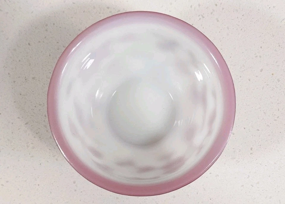 Antiguo cuenco floral chino tallado de vidrio de Pekín rojo profundo dinastía Qing tardía Foto 4 de 4