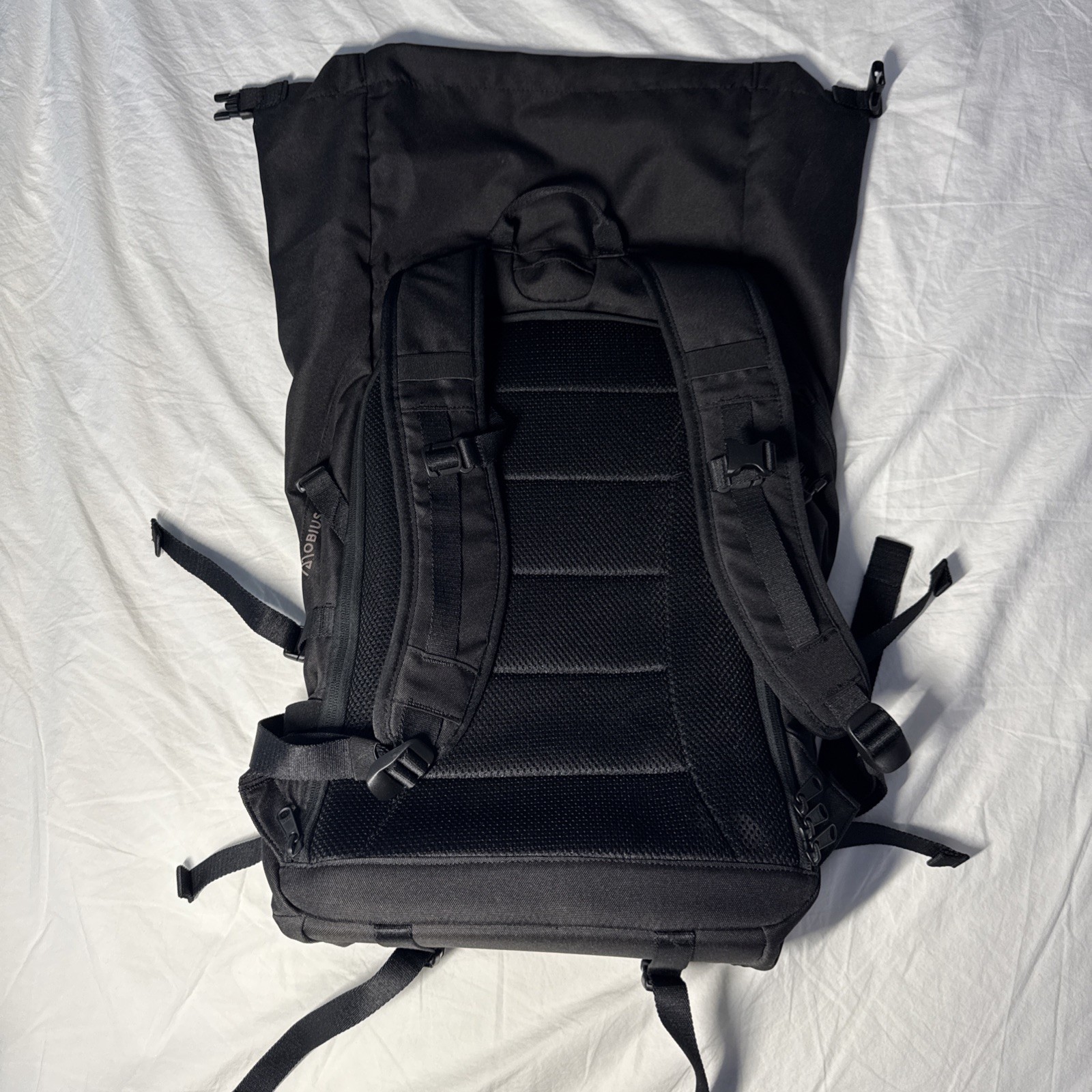 Tentree Mobius Backpack 35L Multi-functional. Bla… - image 2