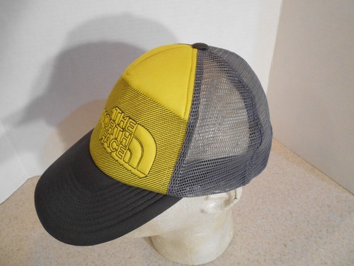 Sombrero a presión The North Face estilo camionero ligero usado - Imagen 3 de 7