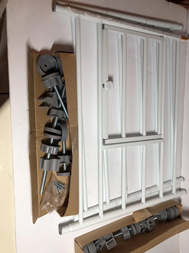 Carlson Pet Products MINI Pet Gate with Small Pet Door 27-31”W x 18”H White - Image 3 of 4