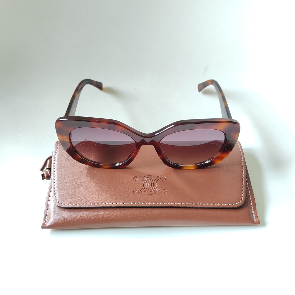 Celine Triomphe CL40226U Butterfly Sunglasses | eBay
