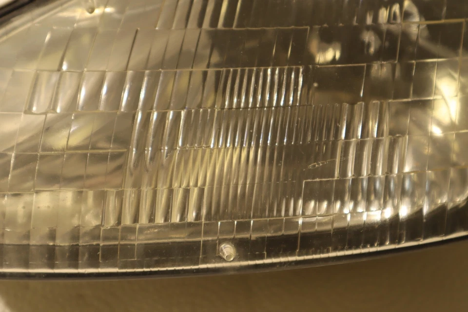 92 93 94 95 Mazda MX-3 Faro Faro izquierdo Luz A302 Foto 3 de 4