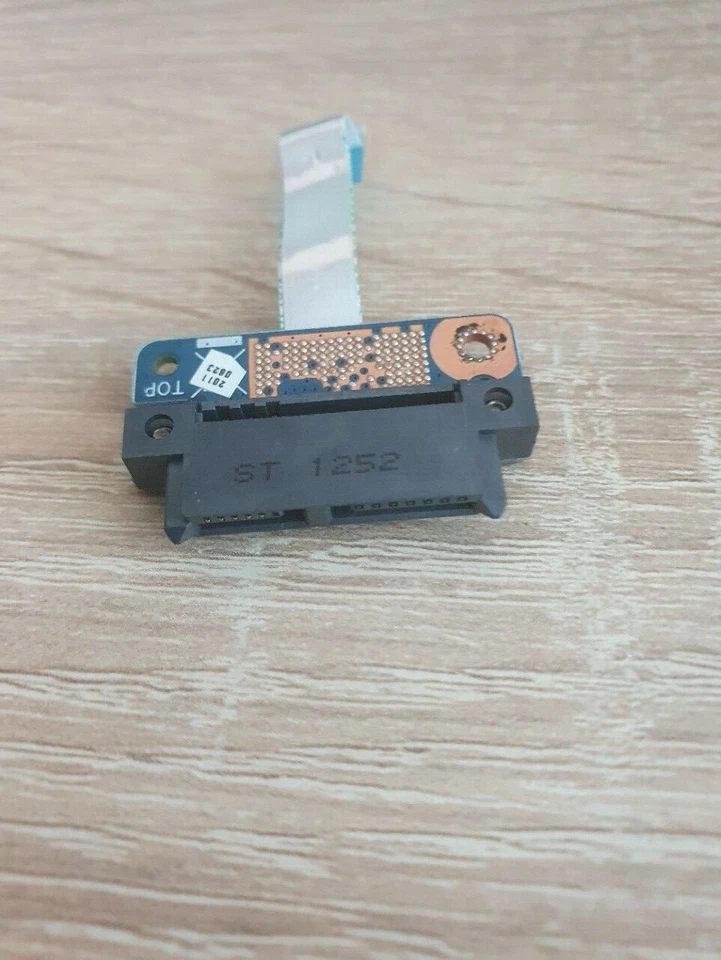 Genuino Toshiba Satellite C670D SATA 3 HDD SSD placa montaje conector PROBADO Foto 4 de 4