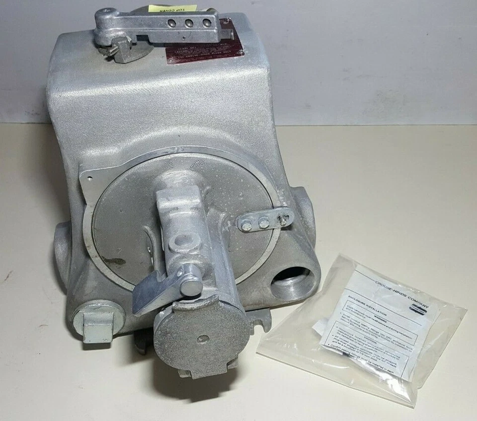 (NOS) Eaton/Crouse Hinds ARKTITE EPC61042 WT100, 4-Pole Interlocked Receptical, - Image 4 of 4