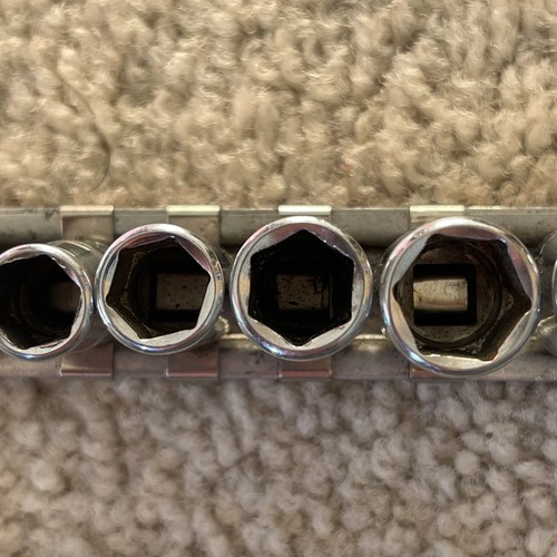 Snap On 110TMY 10 Pc 1/4" Dr 6 Pt SAE Flank Drive Shallow Socket Set 3/16”-9/16" - Picture 8 of 15