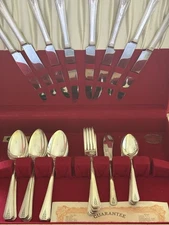 Oneida Community Par Plate Clarion 38 Pieces knife Spoon Fork