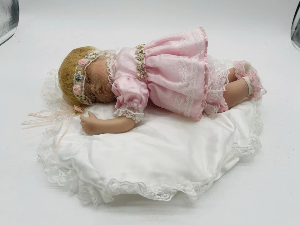 Muñeca de cerámica Reborn - Muñeca bebé realista con caja Foto 4 de 4