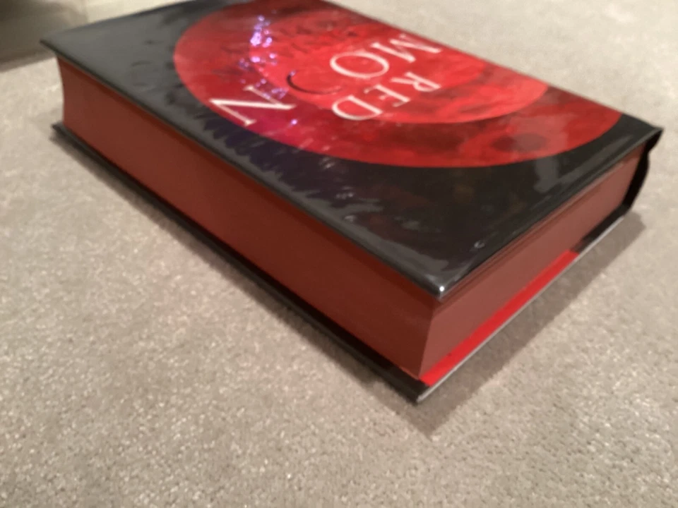 Red Moon by Benjamin Percy - signed , Dated 1st/1st HB -number 15 of 260 - Image 4 of 4