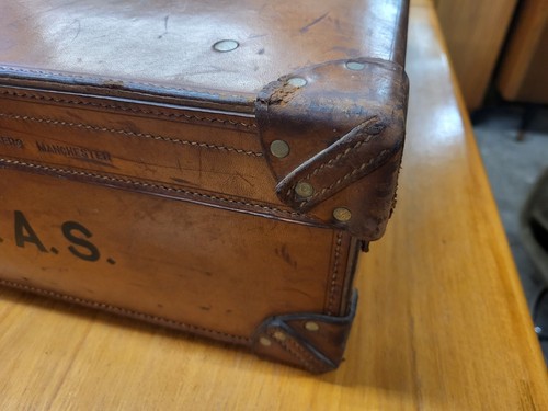 Antique Finnigans Makers Manchester Suitcase 1928 - Picture 7 of 16