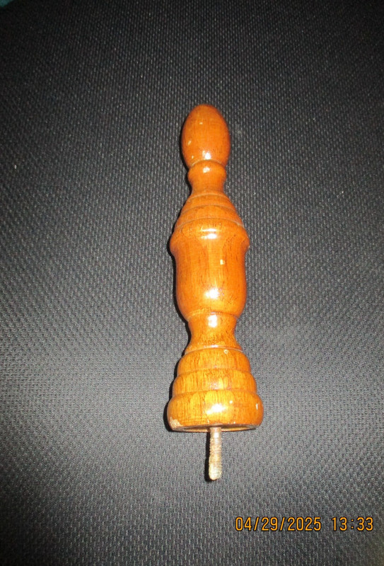 VINTAGE WOODEN 7 IN POST TOPPER / FINIAL  SCREW BOTTOM
