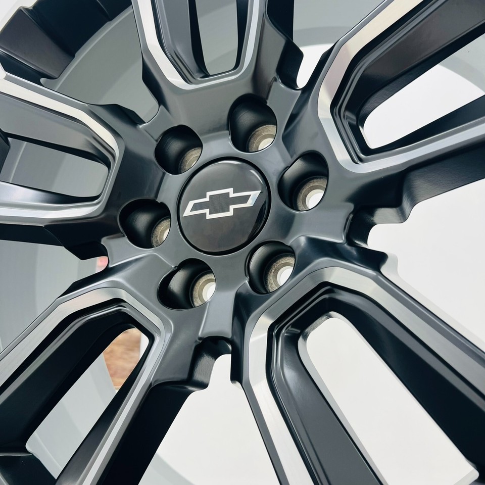 New 2024 GMC Sierra Yukon Denali 22