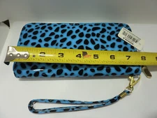 WOMEN'S WALLET WRISTLET PURSE ZIP AROUND CARD HOLDER ANIMAL PRINT BLUE