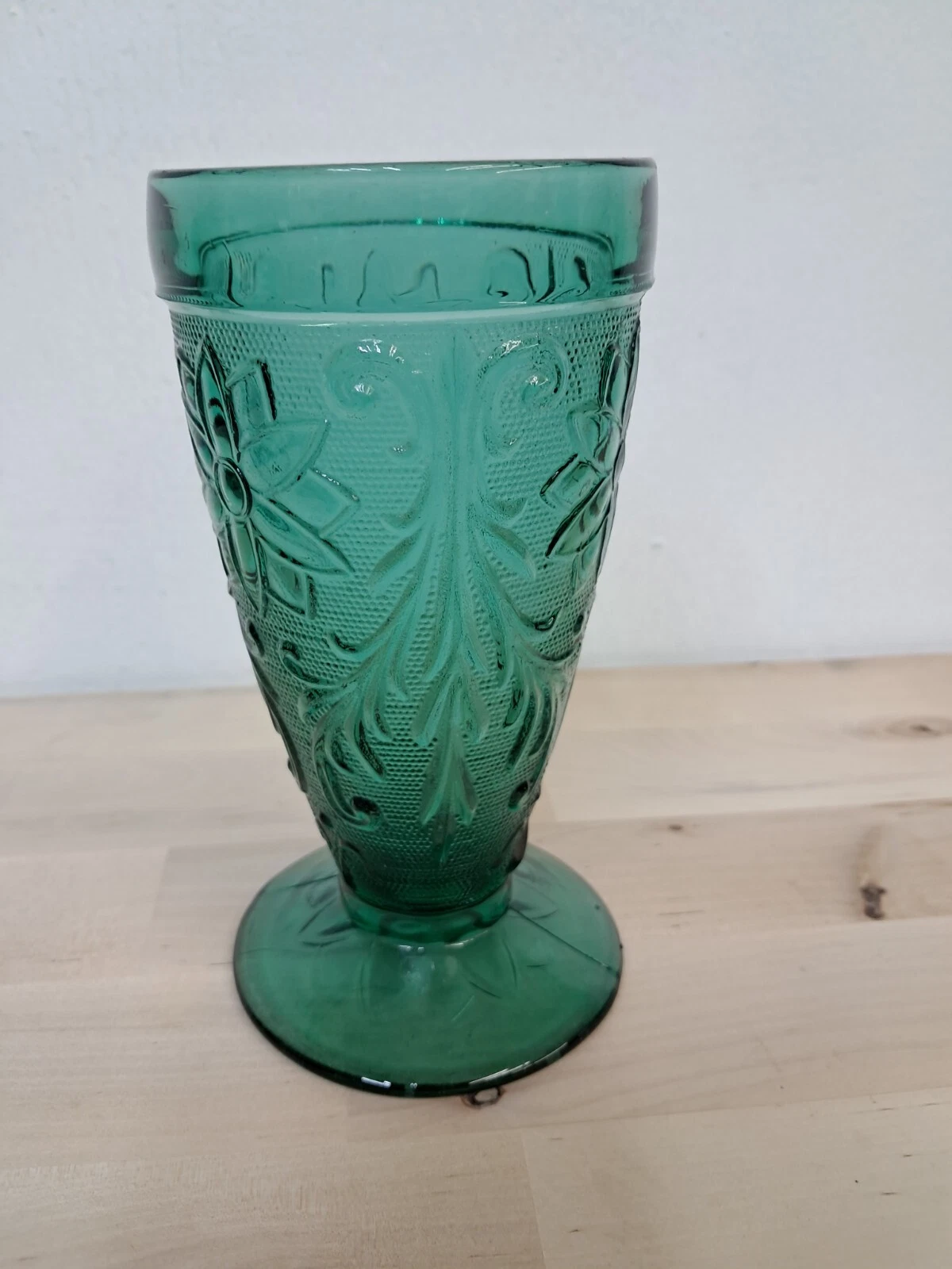 Tiara Sandwich Spruce Green Collection Replacement Iced Tea Glass.