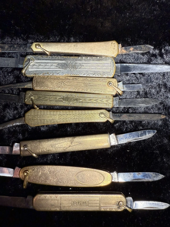 antique pocket knife lot Hayward, Miller Bros, Bates And Beacon, O.M.D., S.O.B. - Image 2 of 3