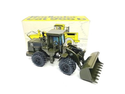 Caterpillar Cat 966D Wheel Loader - Military - NZG 1:50 Scale