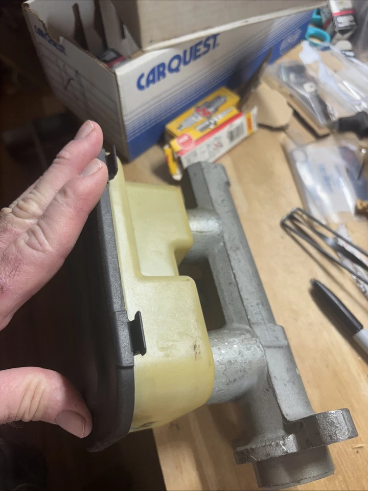 Cilindro maestro de freno-cilindro maestro Wagner R105801 Reman S10 Chevrolet Foto 3 de 4