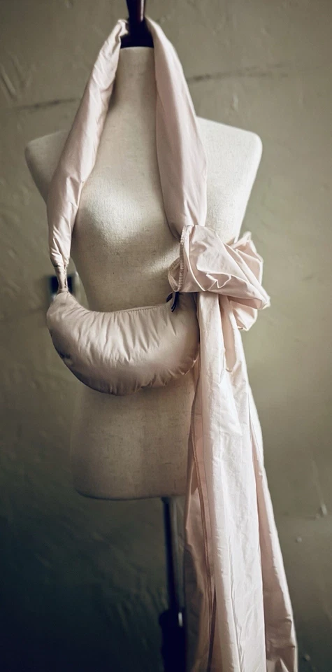 Bolso con lazo de nailon suave rosa Valentino rojo, bolso de hombro, bandolera, cartera Foto 3 de 4