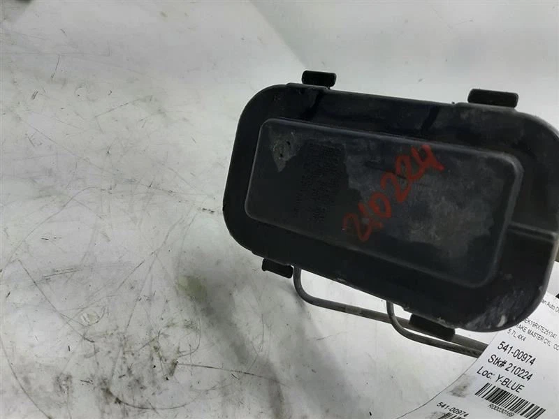 Cilindro maestro de freno 5,7 L compatible con Chevrolet Silverado K1500 1996 18029967 Foto 3 de 4