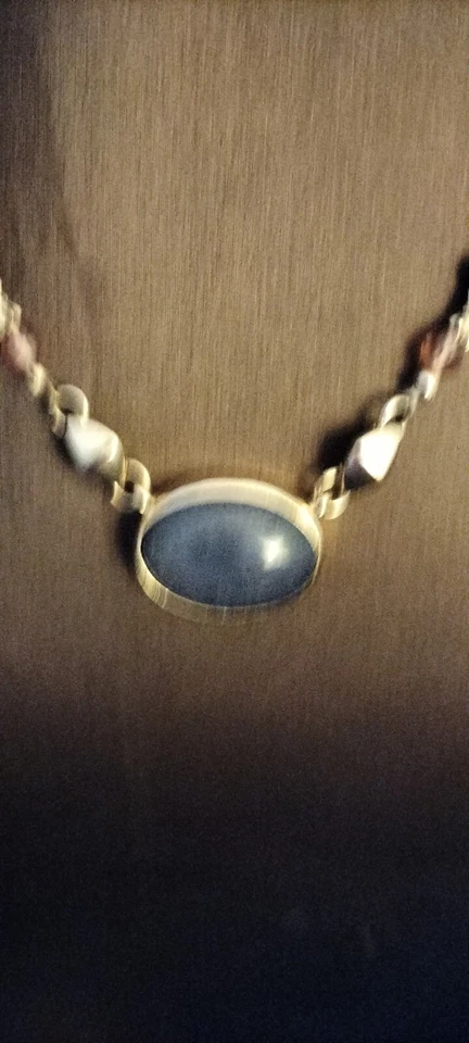 Очень редкое винтажное золотистое колье с бисером LIZ CLAIBORNE с искусственным серым сапфиром - Изображение 3 из 4