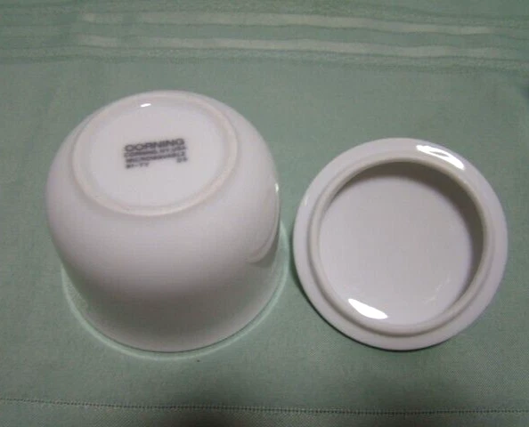 Corning Ware WHITE Creamer and Sugar w/lid 81-TY D5 and 81-TY C4 - Image 4 of 4