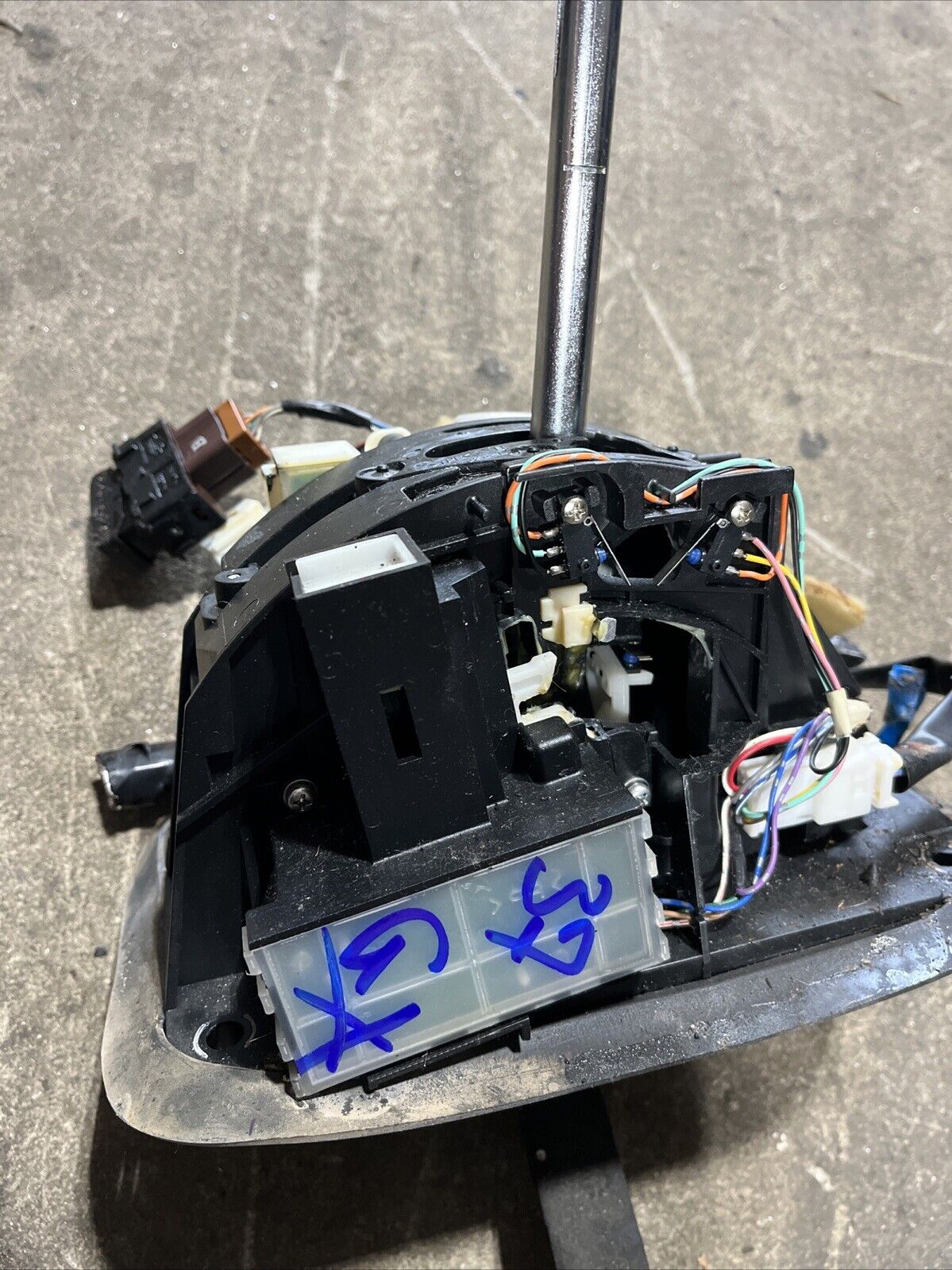 Picture 2 of 3